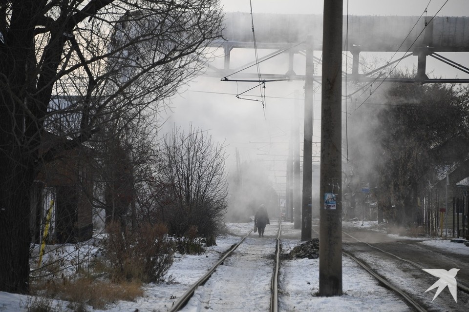    В Екатеринбурге из-за заледеневших рельсов на Радищева трамваи изменили маршруты Иван МАКЕЕВ