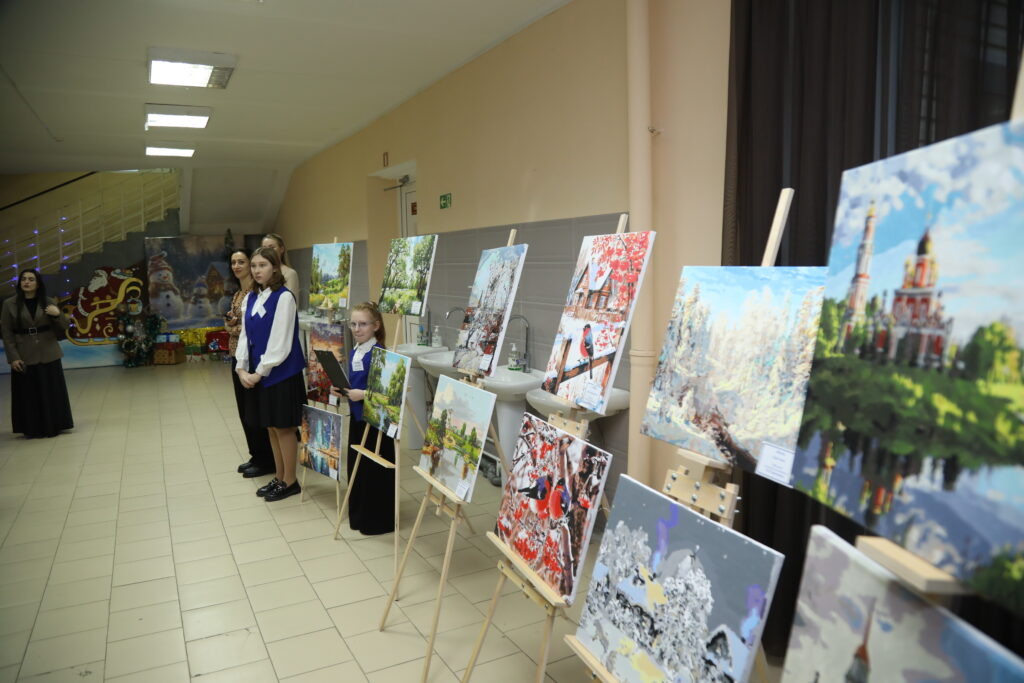 Листайте вправо, чтобы увидеть больше изображений