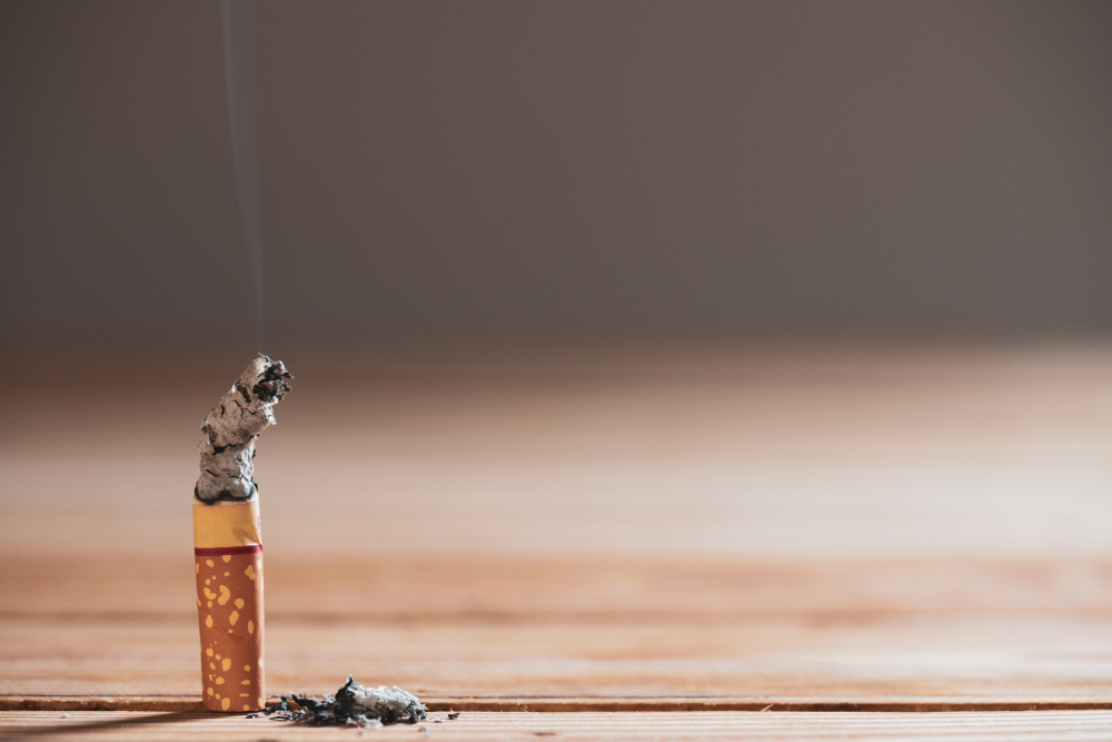 Табачный дым — это не только никотин. (источник изображения: freepik.com)