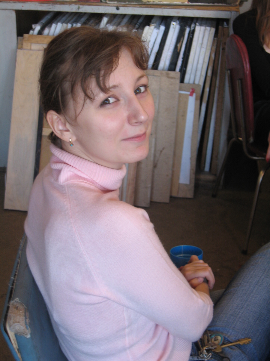 Вспомнила старушка, что девушкой была.