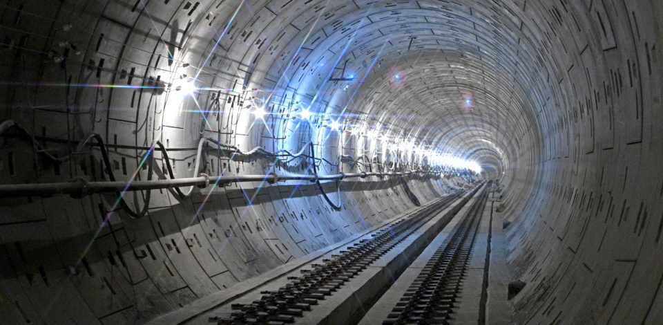     Владимир Ефимов: около восьми километров тоннелей проложили в столичном метро в 2025 году