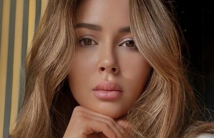 Анна Заворотнюк.