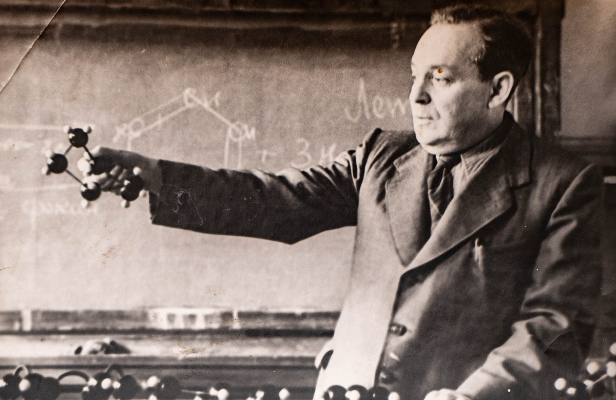 Исаак Яковлевич во время лекции