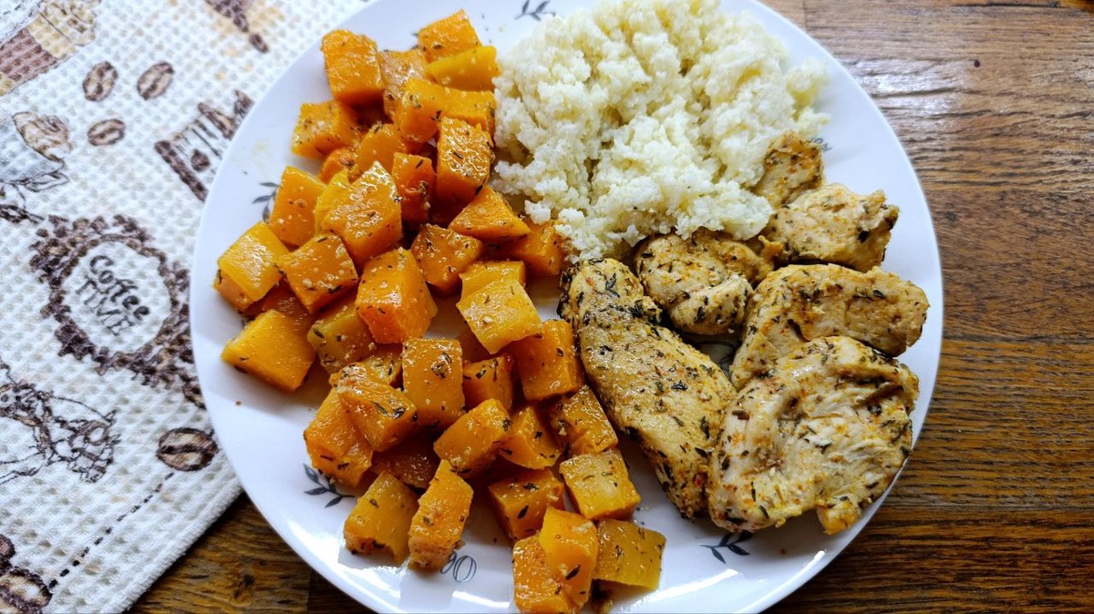 50% тыква, 25% куриное филе, 25% пшено