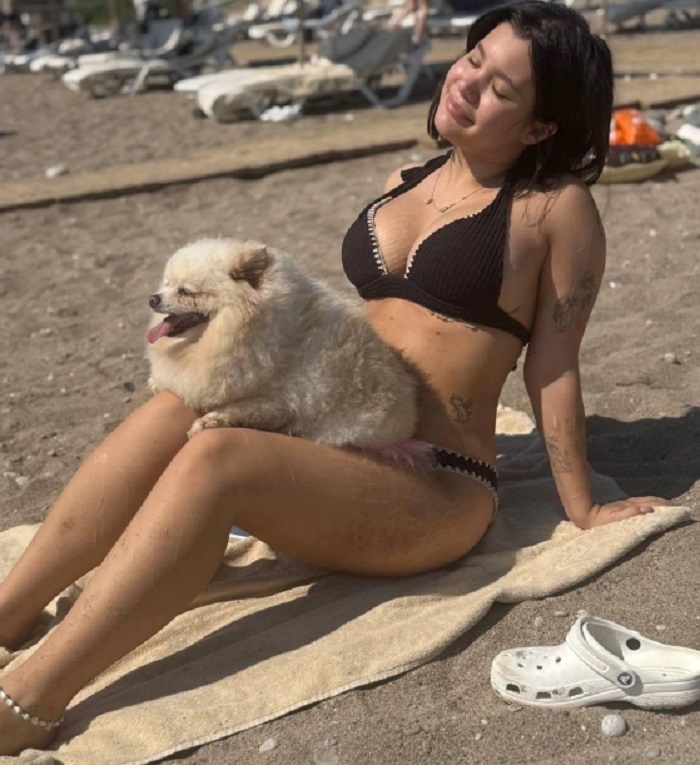 Полина Аксенова не стесняется своей неидеальной фигуры