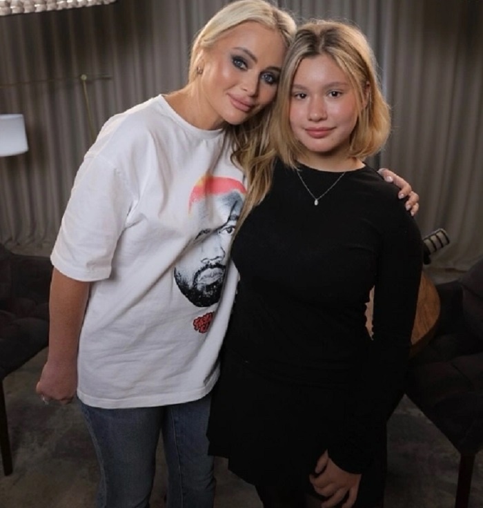 Полина с мамой, Даной Борисовой