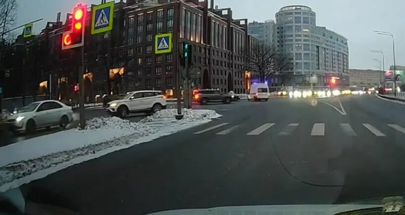    Фото: стоп-кадр видео из телеграм-канале Мегаполис | ДТП и ЧП | Санкт-Петербург | Питер