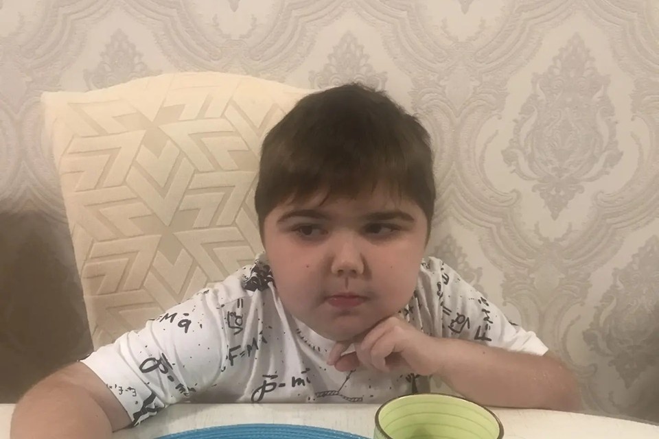    Кириллу нужна помощь неравнодушных людей, чтобы ходить и дышать как можно дольше. из архива героя публикации