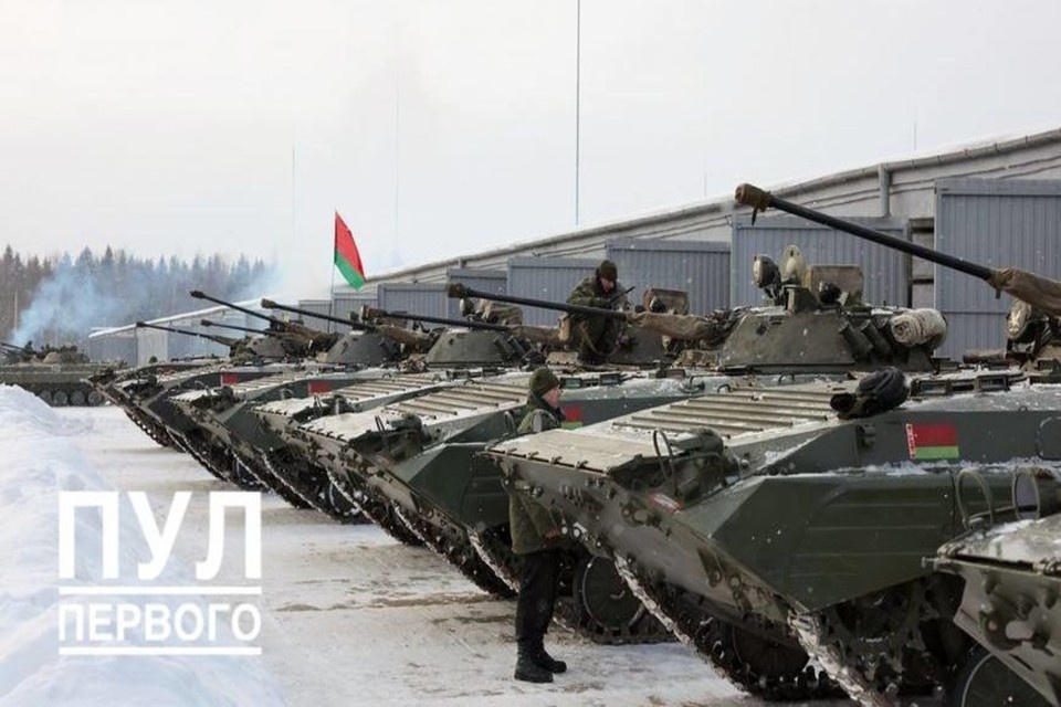    Совбез сказал, что механизированное соединение приведено в боевую готовность в Беларуси. Фото: телеграм-канал «Пул Первого»