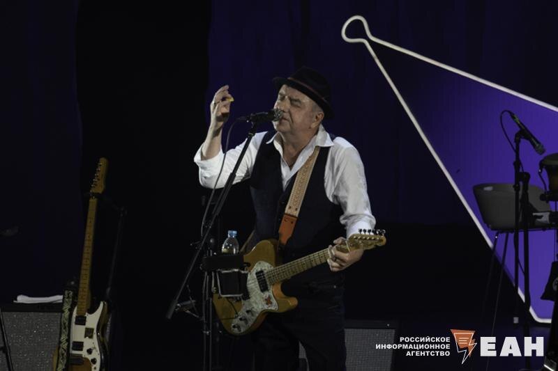    ЕАН. Владимир Шахрин