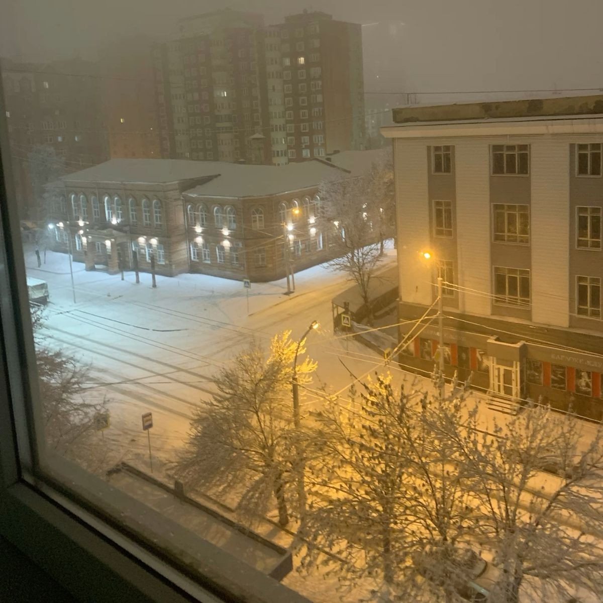 Зимой темнеет рано и поздно светает, что ощутимо влияет на здоровье