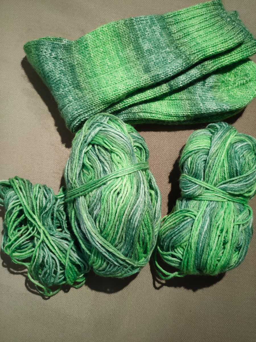 Остатки от предыдущей пары, которая здесь же на фото.