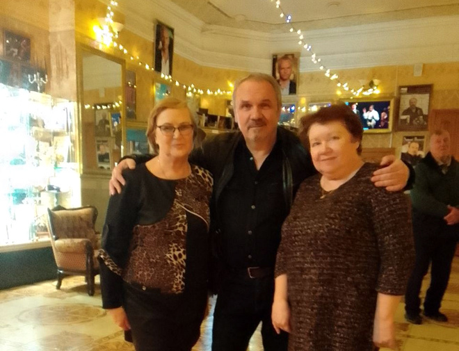 
Режиссёр Сергей Федотов, корреспондент газеты «Искра» Людмила Пятилова (слева) и кунгурячка Галина Петрук