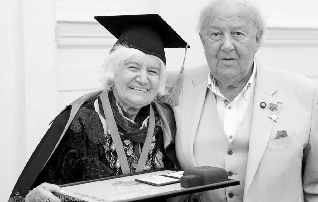    Альбина Воронкова (слева)  Официальный Telegram-канал РАХ