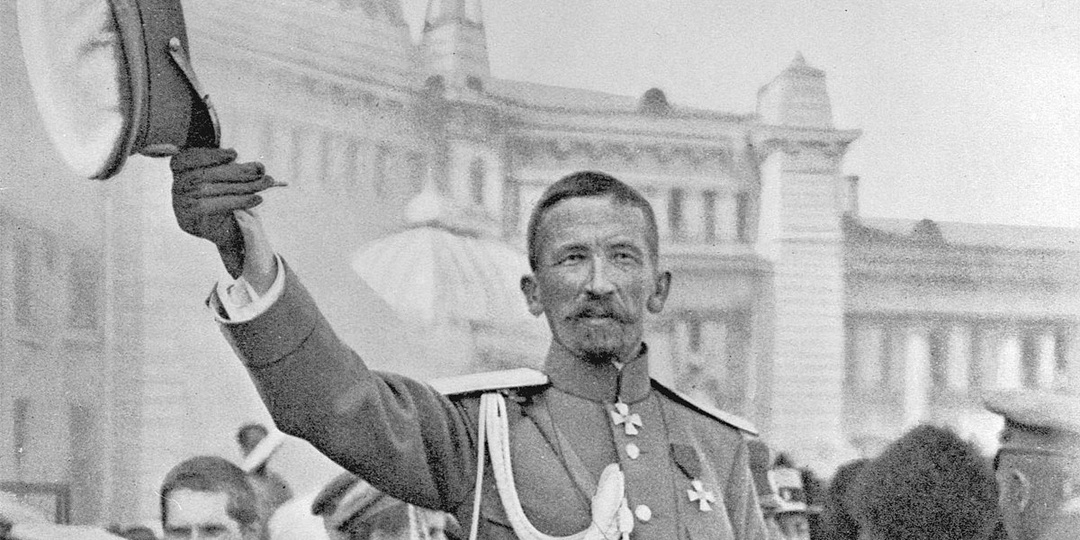 «Пусть надо сжечь пол-России, залить кровью три четверти России, а все-таки надо спасать Россию»