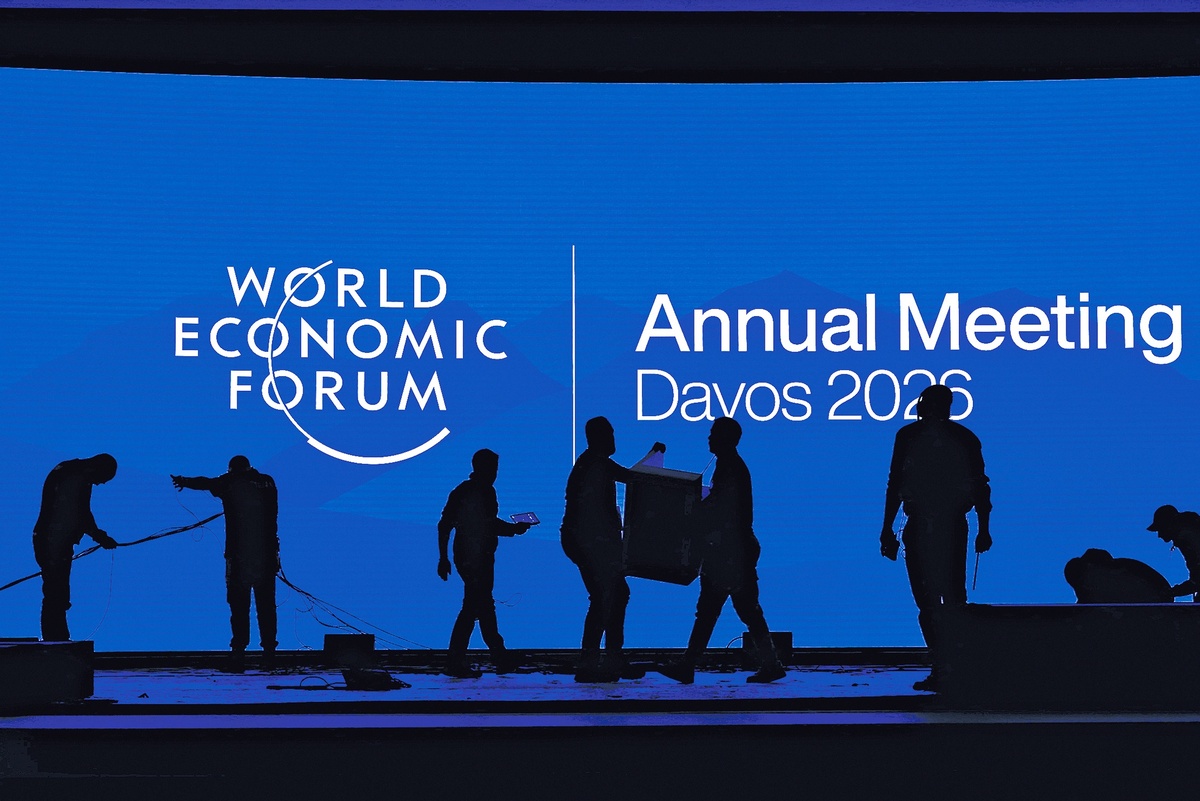    В Давосе Зеленский безнаказанно смешал с грязью европейские институты под аплодисменты европейских элит. /REUTERS