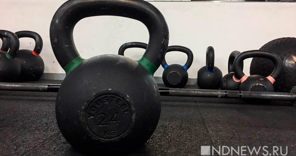 Тяжелоатлетам до 23 лет разрешили выступать с флагом и гимном России