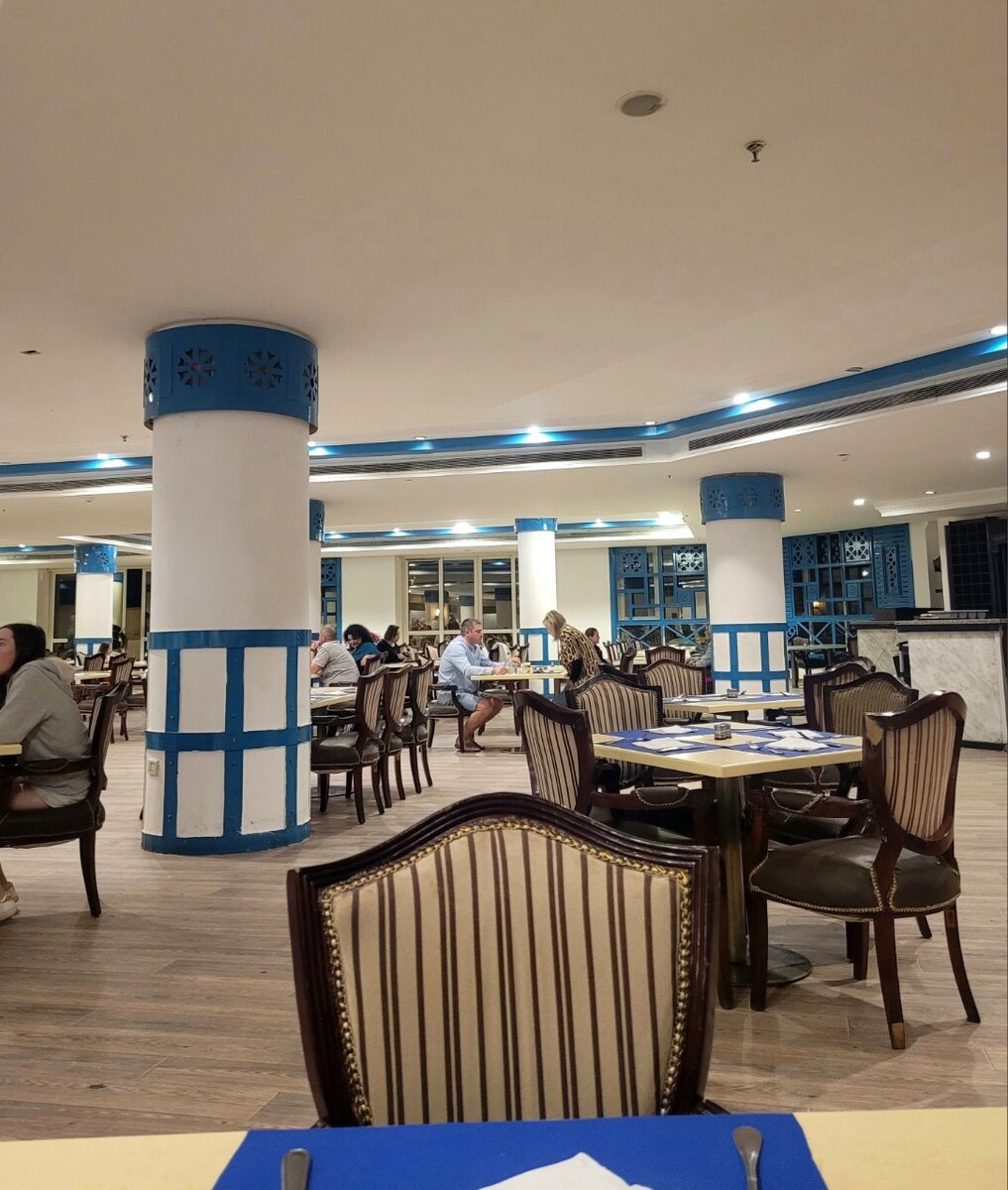 Так выглядит основной ресторан отеля