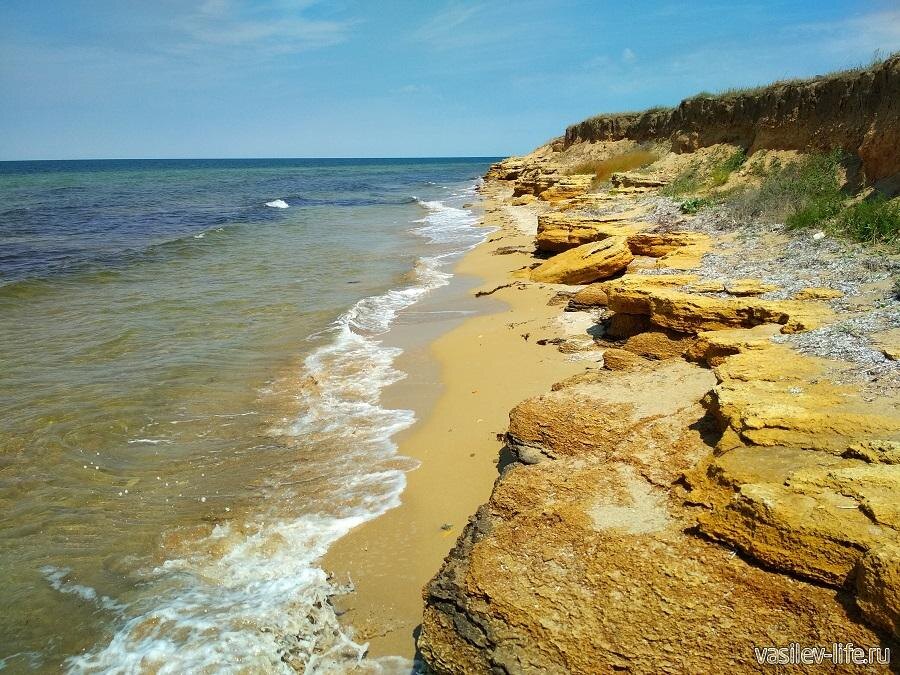 Западный берег Крыма (дикий пляж)