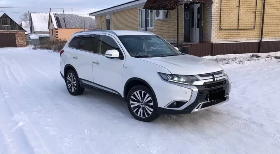   Mitsubishi Outlander