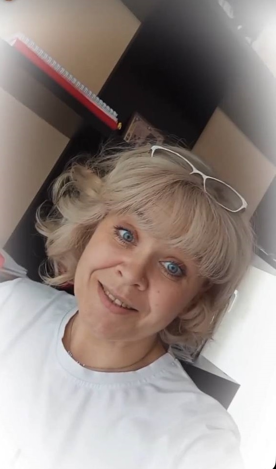 Это я, и меня зовут Наталья, владелец канала "Кровь и Хроники: От Рюрика до Путина"