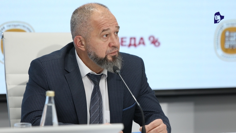    Глава министерства дорожного хозяйства и транспорта Ставропольского края Евгений Штепа Фото: Дмитрий Ахмадуллин / / ИА «Победа26»