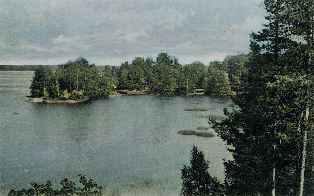 Вид на Остров палатки с Левкадской скалы (1925)