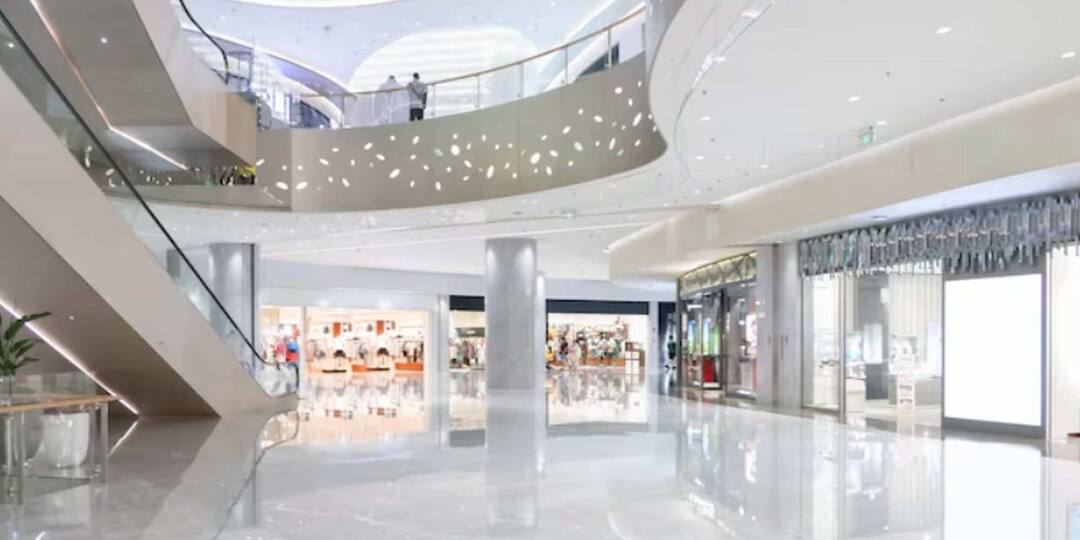 Трафик в ТЦ Москвы взлетел: неожиданные лидеры и провалы в борьбе за покупателей