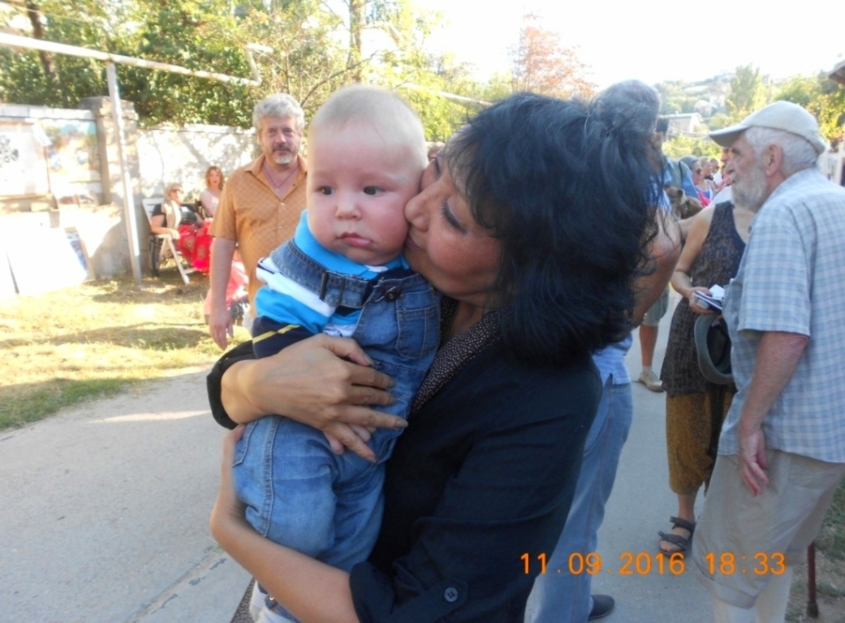 Гуля, Максимка.