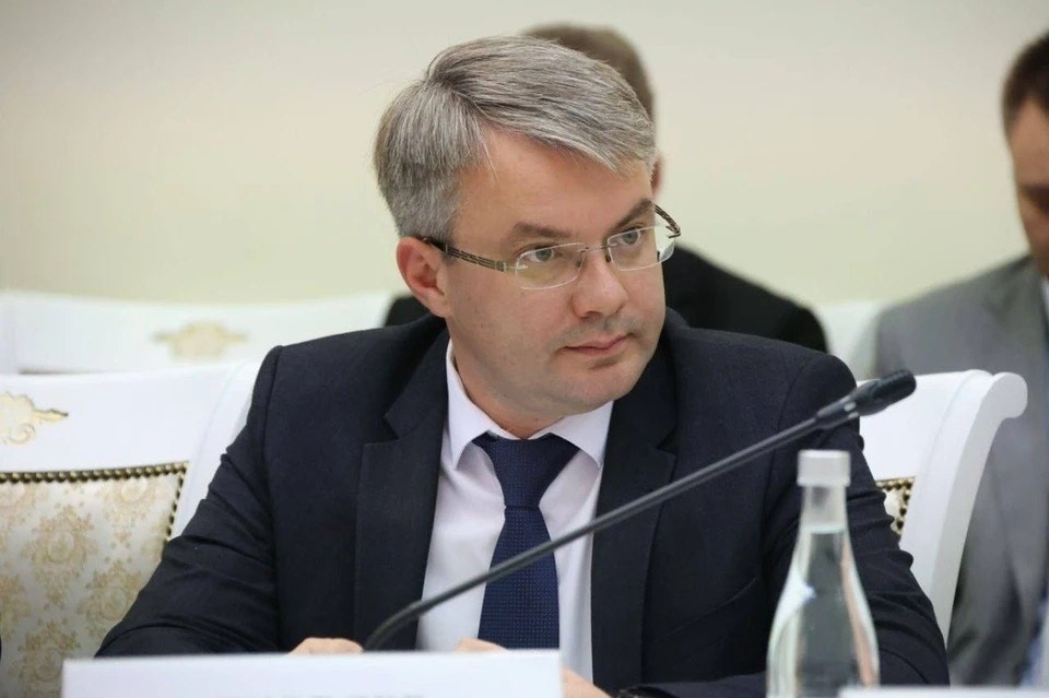    Дмитрий Яковлев заявил, что «КС» успеют погасить долг и заявить новых игроков правительство Самарской области