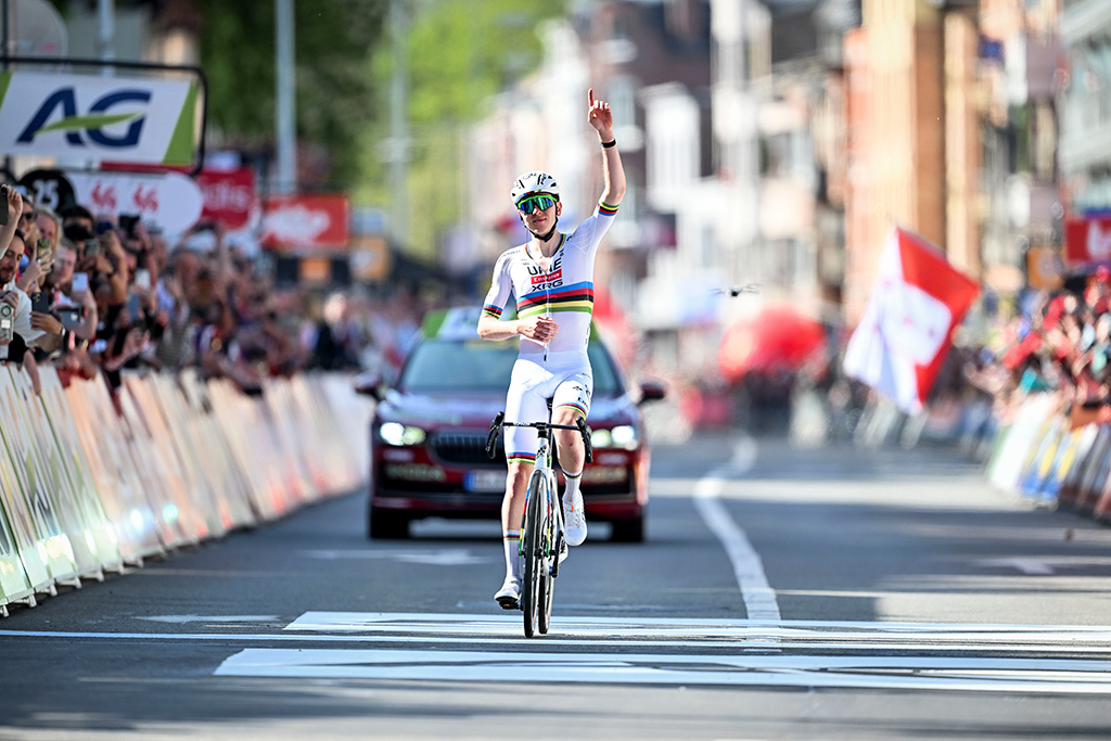 Тадей Погачар выиграл Льеж — Бастонь — Льеж 2025
