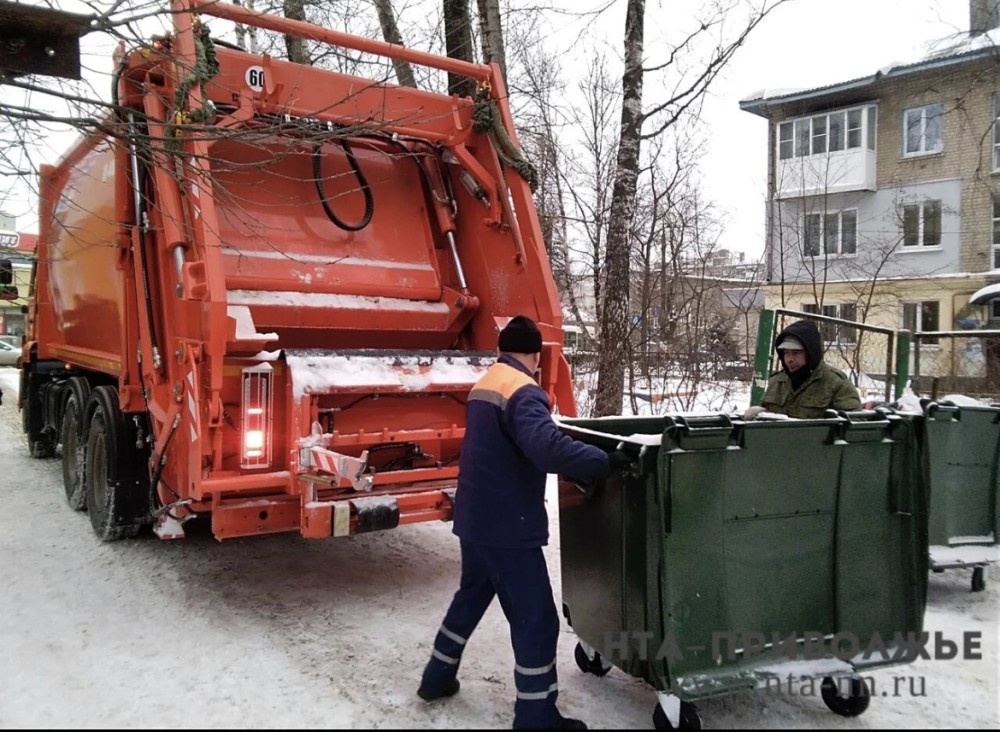    Роман Бусаргин прокомментировал ситуацию с вывозом мусора в Саратове