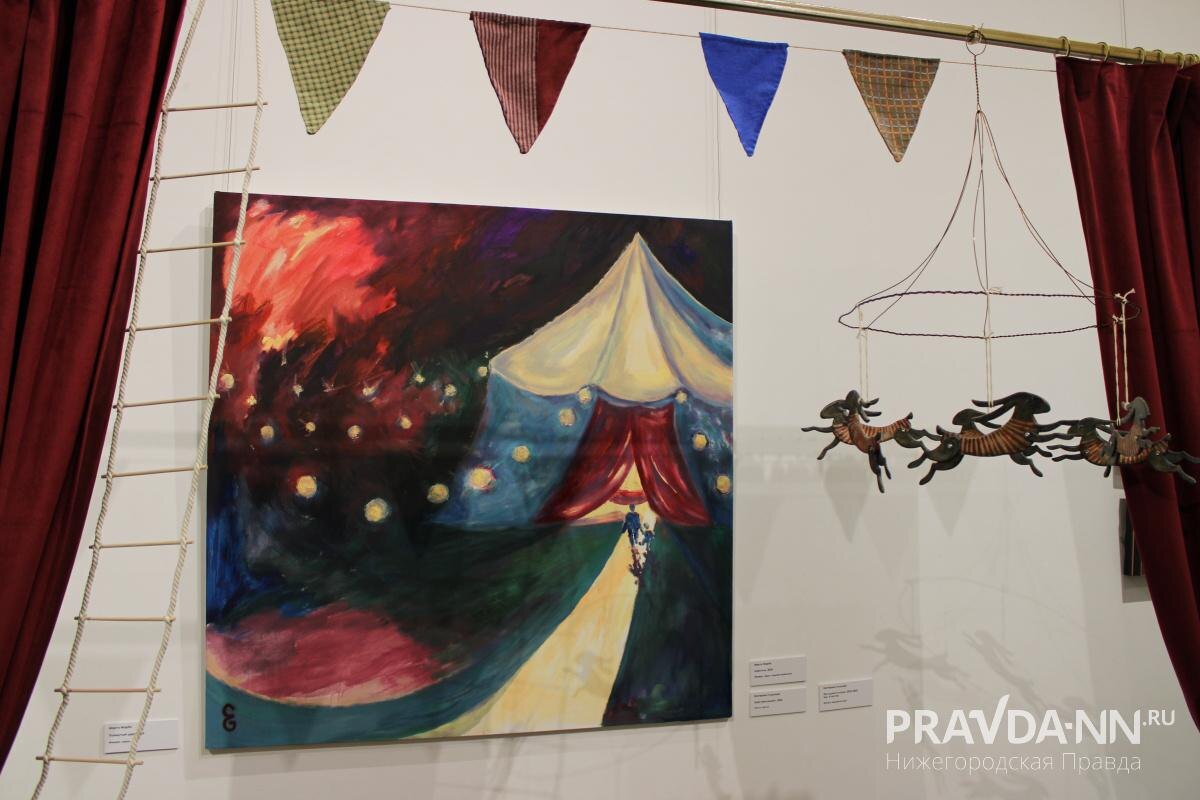    На выставке «Все это — цирк» представлены самые разные виды изобразительного искусства