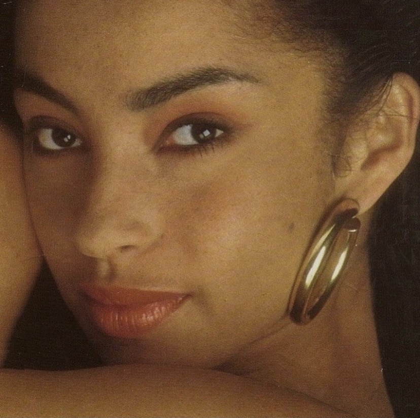 Портрет Sade 1985 года.