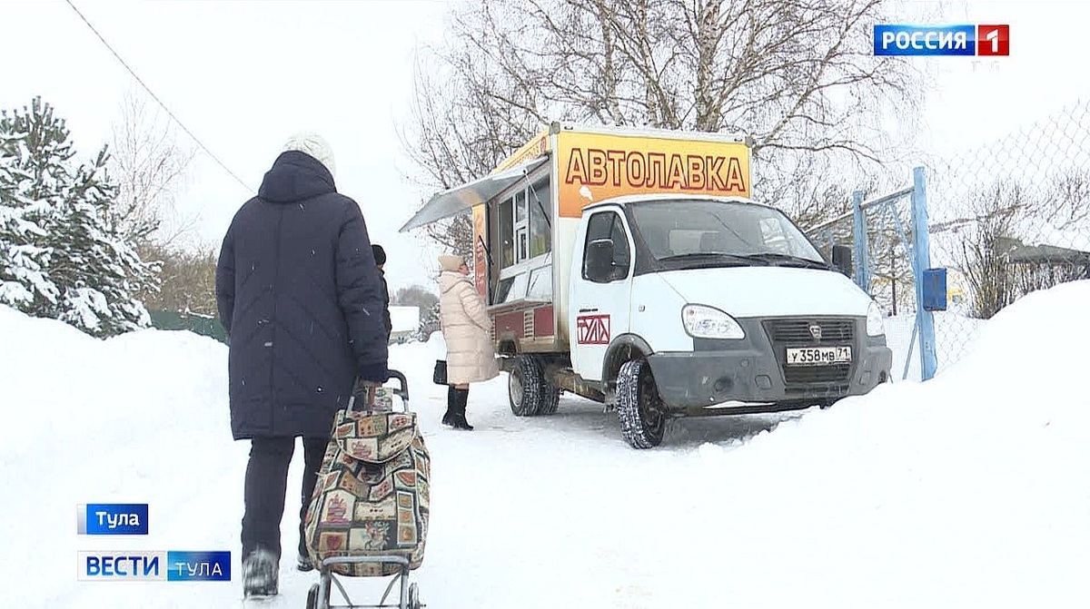 Ждать никого не нужно - навстречу брендированной машине уже вышли все, кто могли