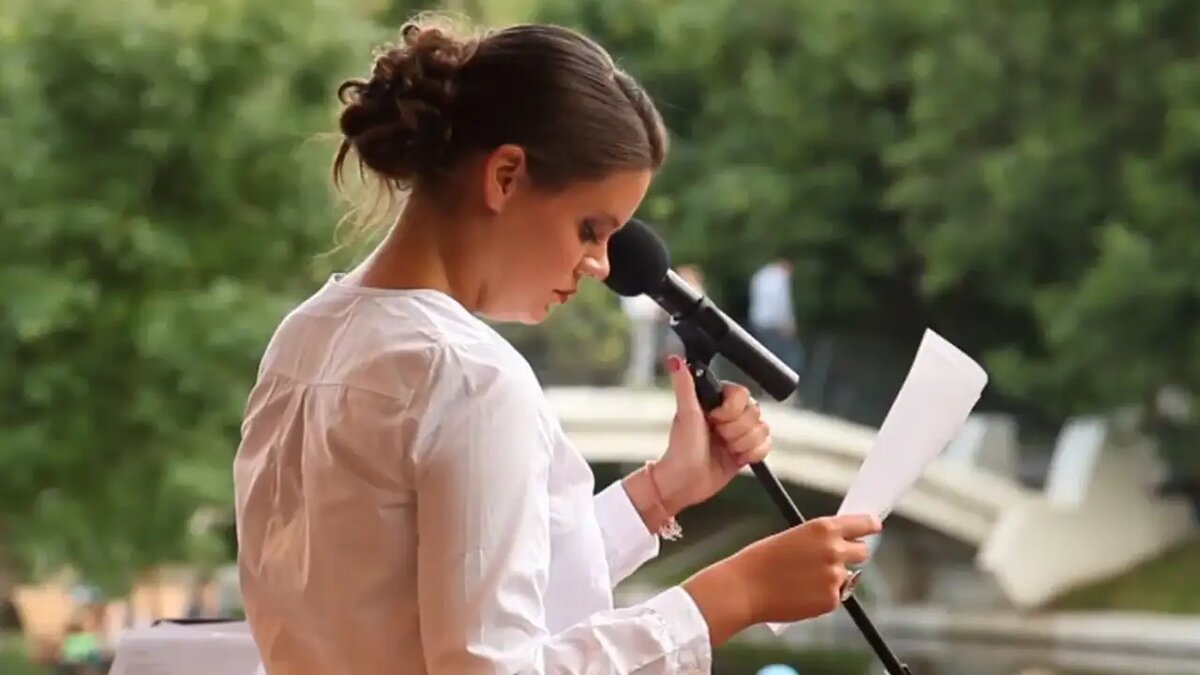    Вера Полозкова © YouTube/vera.polozkova