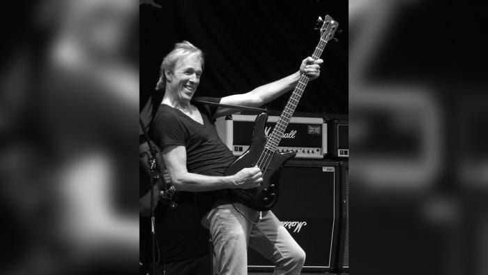 Обложка © Wikipedia / MrPanyGoff