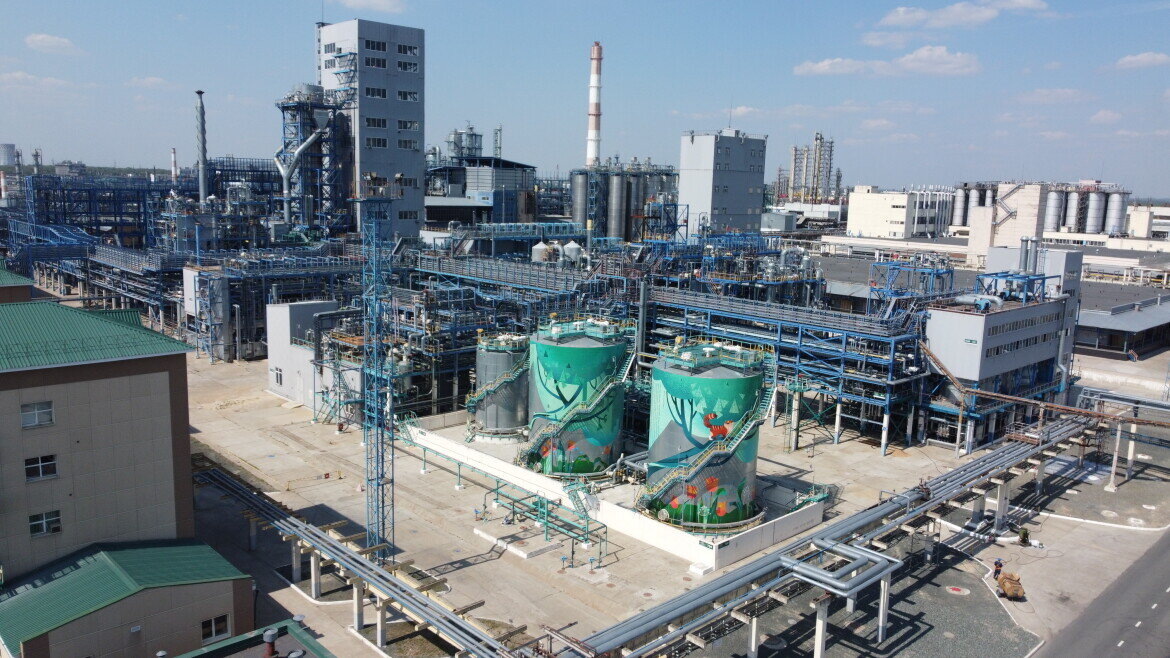 «Казаньоргсинтез» - единственный российский производитель сэвилена, поликарбонатов и бисфенола А. Источник: tatar-inform.ru