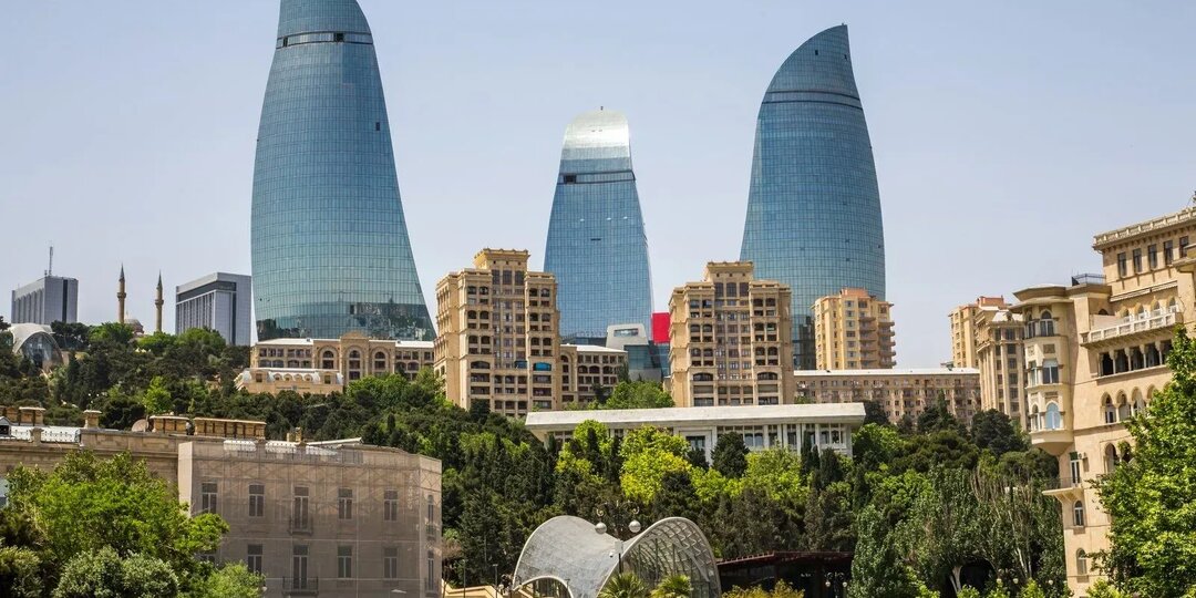 Турпоток в Азербайджан в 2025г снизился на 2%, доля россиян - 24%