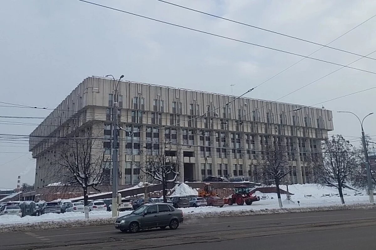    Труд и туризм.