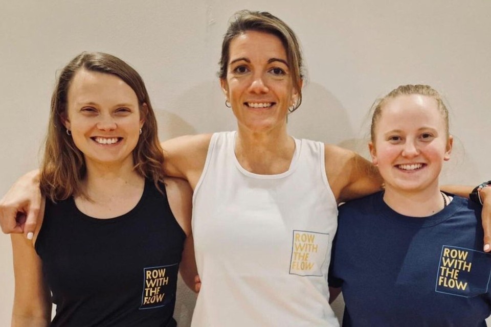    Экипаж из трёх спортсменок преодолевал 3000 миль от Канарских островов до Антигуа