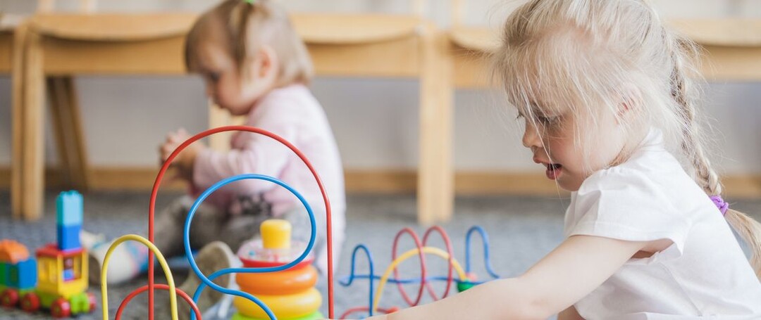 Президент дал поручение продлить режим работы детских садов до 20:00