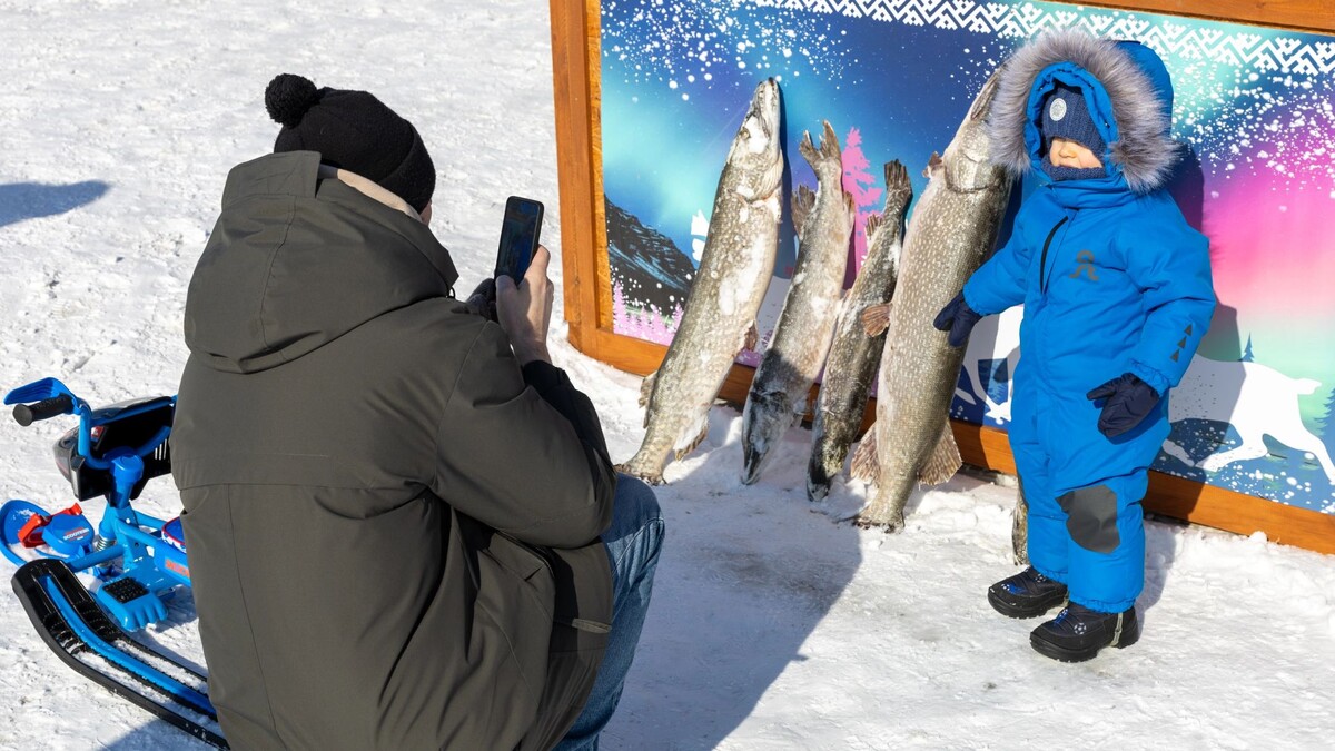    Щуки в ЯНАО размером с детей. Фото: Александр Чирва/«Ямал-Медиа»