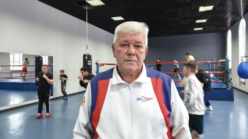    Тренер рассказал, как воспитывает успешных боксеров Денис ДОРОФЕЕВ