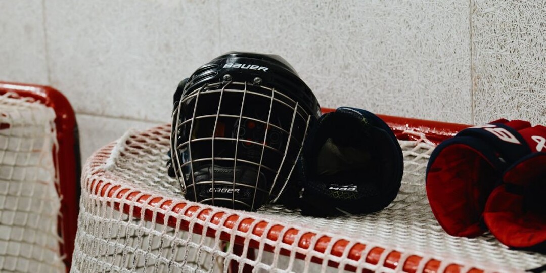 Пензенцы одержали первую победу на окружном этапе «Золотой шайбы»