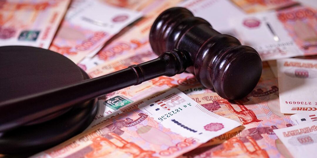 Суд признал незаконным урезание надбавок врачу: это может повлиять на всю систему оплаты труда бюджетников