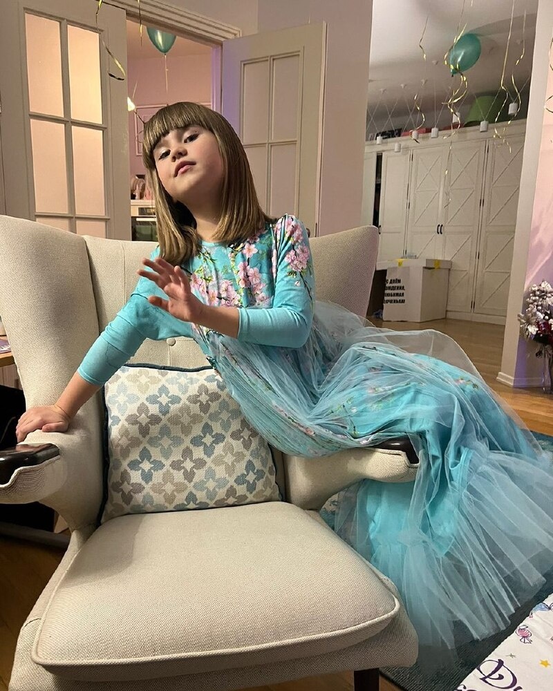     Дочь Пелагеи Таисия готовится стать артисткой