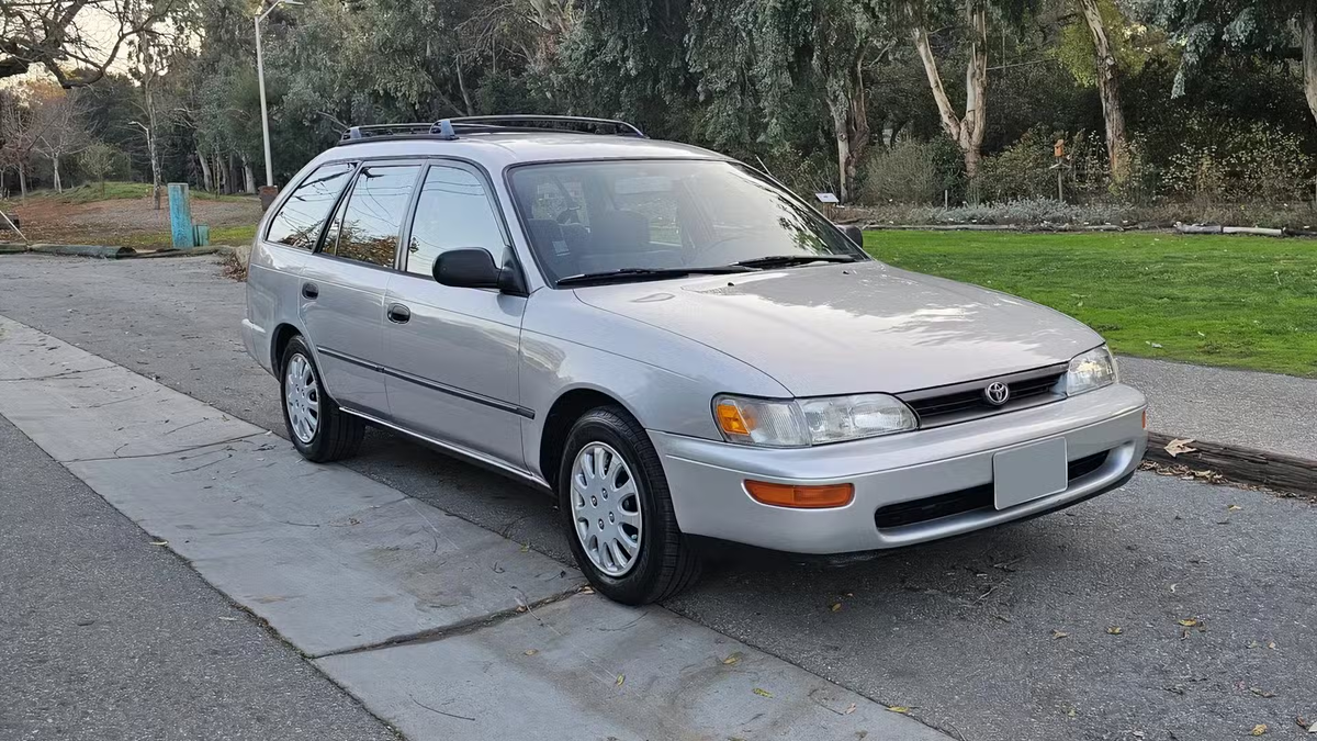 Большинству людей достаточно характеристик этой Тойоты. Все остальное придумали маркетологи. Фото из открытых источников