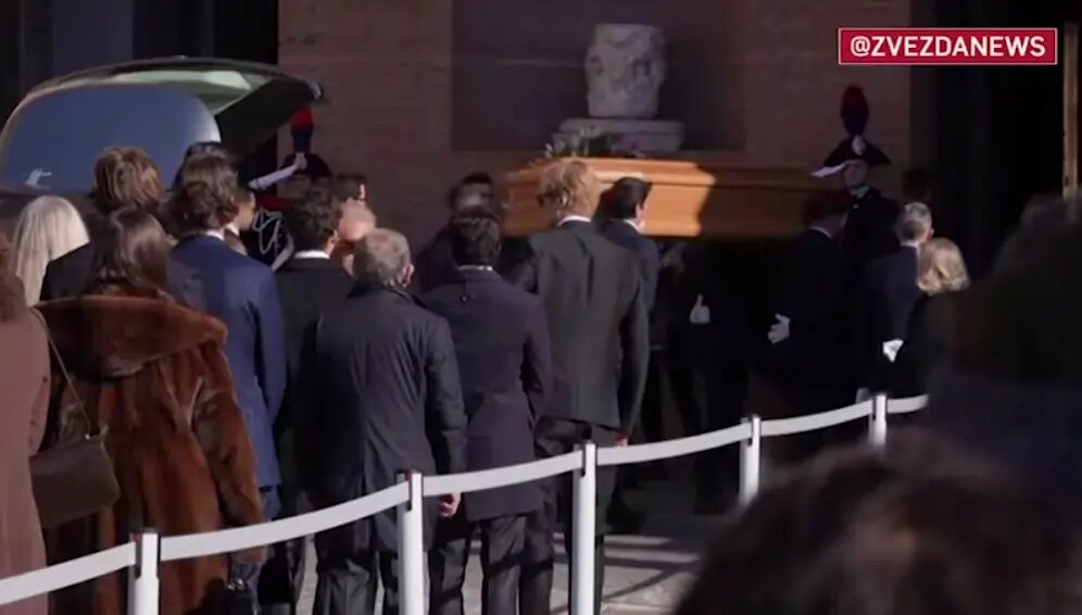    Похороны Валентино Гаравани. Фото: скриншот видео из telegram-канала Zvezdanews | «Звезда»