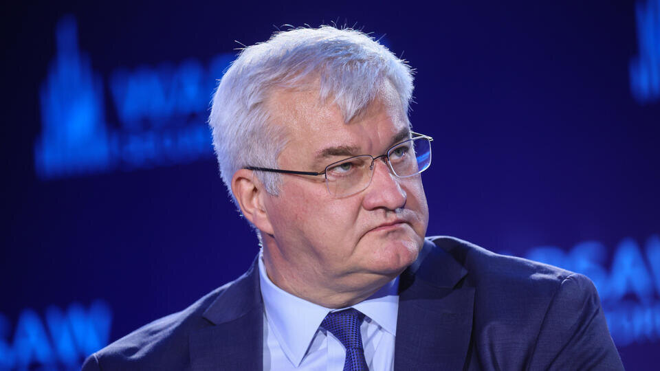     Глава МИД Украины нахамил Орбану на слова о 100 годах вне ЕС LESZEK SZYMANSKI/EPA/TASS